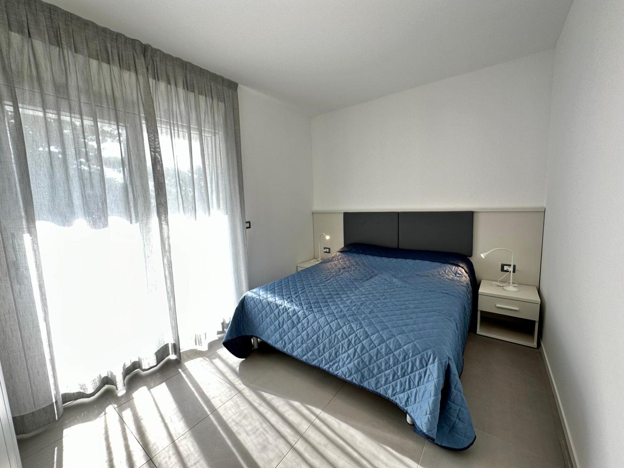Nuovo Condominio Con Piscina E Garage Бибионе Екстериор снимка